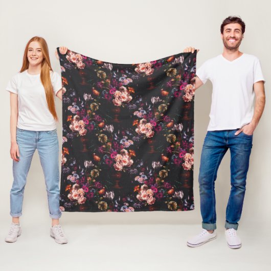 Elegant Vintage Dark Moody Burgundy Floral Fleecedecke (Beispiel)