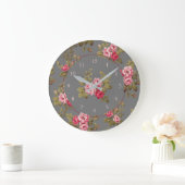 Elegant Vintage Roses on Gray Background Große Wanduhr (Zuhause)