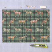 Elegant Vintage Saddled Horses Green Plaid Seidenpapier (Handwerk)