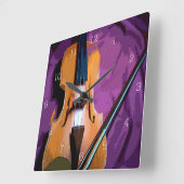 Elegant Violin on Purple Silk, Clock Square Quadratische Wanduhr (Winkel)