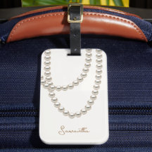 Elegant von weißer Perlenhalskette