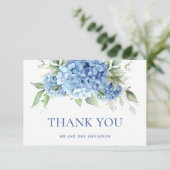 Elegant Watercolor Blue Hydrangea Floral Dankeskarte (Stehend Vorderseite)