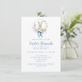 Elegant Watercolor Bunny Blue Bow Easter Brunch Einladung (Stehend Vorderseite)
