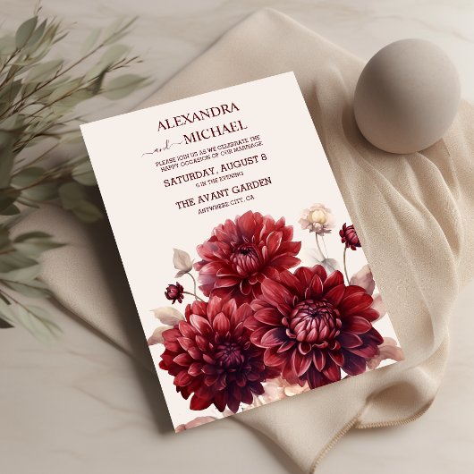 Elegant Watercolor Burgundy Dahlia Wedding Einladung