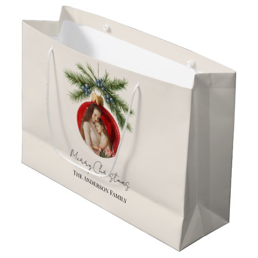 Elegant Watercolor Christmas Ornament Family Photo Große Geschenktüte (Vorderseite Schrägansicht)