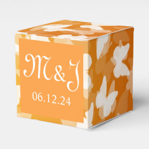 Elegant Wedding Butterflies Monogram Orange Geschenkschachtel