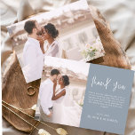 Elegant Wedding Dusty Blue Danke Foto<br><div class="desc">Minimalistisch Dusty Blue Wedding Dankeschön Karten,  die ein Foto auf der Vorder- und Rückseite haben. Die Dankeschön-Karten enthalten eine moderne,  handgeschriebene,  kursive Schriftzeichen-Typografie,  die elegant,  einfach und modern nach Ihrer Hochzeitsfeier zu benutzen sind.</div>