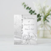Elegant Wedding Floral Silver White Bow Herz Einladung (Stehend Vorderseite)