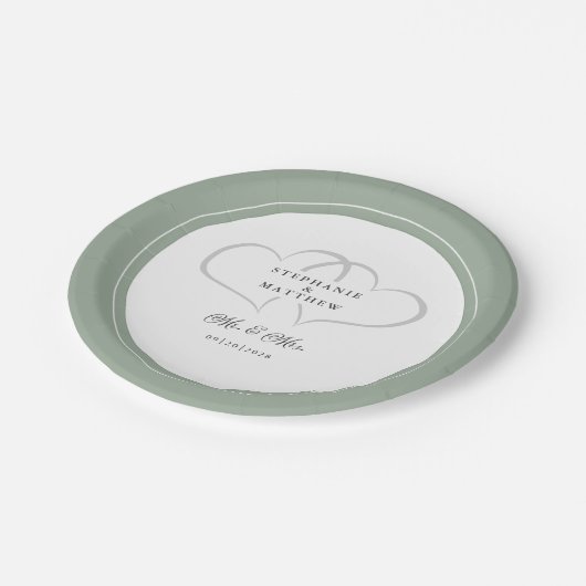 Elegant Wedding Mr. & Mrs Rustic Sage Green Hearts Pappteller (Schrägansicht)