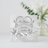 Elegant Wedding Silver White Swans Heart Bow Einladung (Stehend Vorderseite)