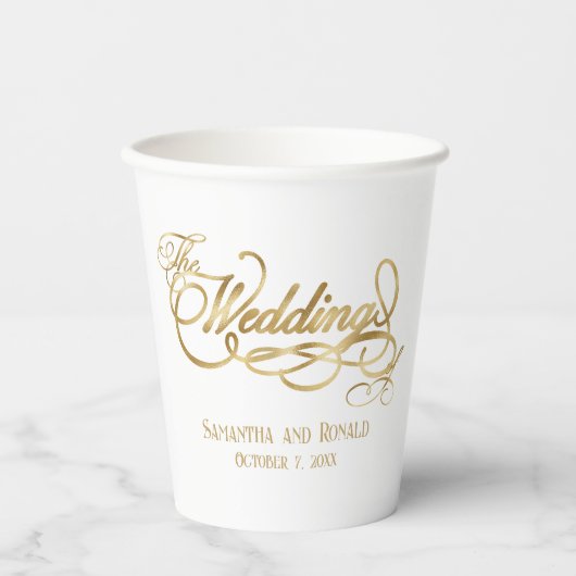 Elegant White and Faux Gold Calligraphy Wedding Pappbecher (Vorderseite)