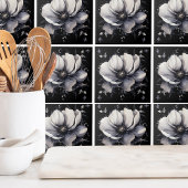 Elegant White Black Floral Fliese