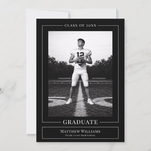 Elegant White & Black Graduate Announcement Einladung (Vorderseite)