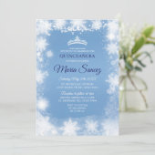 Elegant White & Blue Christmas Mis Ruhige Lage lad Einladung (Stehend Vorderseite)