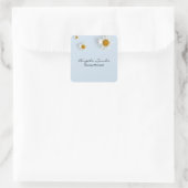 Elegant white daisies blue quadratischer aufkleber (Tasche)
