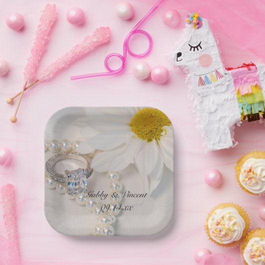 Elegant White Daisy Wedding Pappteller (Party)