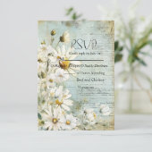 Elegant White Daisy Wedding RSVP Karte (Stehend Vorderseite)