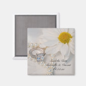 Elegant White Daisy Wedding Save the Date Magnet (Vorderseite/Rückseite)