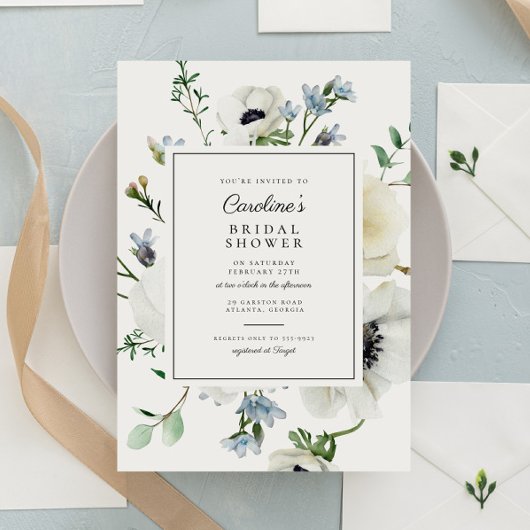 Elegant White Floral Bouquet Bridal Shower Einladung