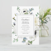 Elegant White Floral Bouquet Bridal Shower Einladung (Stehend Vorderseite)