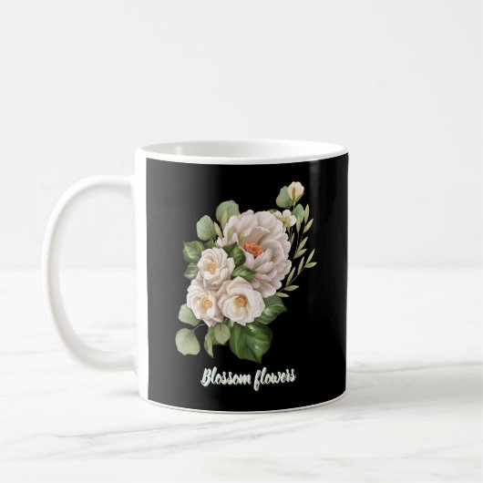 Elegant white floral bouquet with green leaves kaffeetasse (Links)