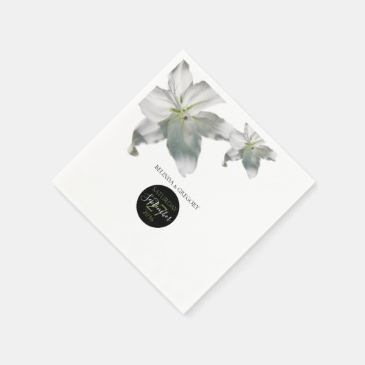 Elegant White Lilies Wedding Serviette (Ecke)