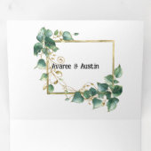 Elegant White mit Eukalyptus Trim Wedding Dreifach Gefaltete Einladung (Innen Erste Seite)