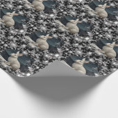 Elegant white rabbit Christmas snowflakes Geschenkpapier (Ecke)