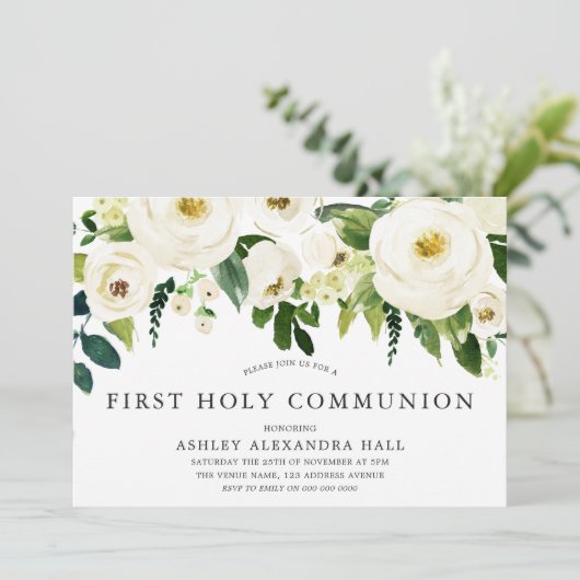 Elegant White Roses First Holy Communion Einladung (Stehend Vorderseite)
