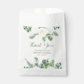 Elegant White Roses & Greenery Geschenktütchen (Vorderseite)