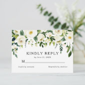 Elegant White Roses Grüne Sommerhochzeit RSVP Karte (Stehend Vorderseite)