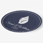 Elegant White Seashell & Navy Blue | PERSONALISIER Pappteller (Schrägansicht)