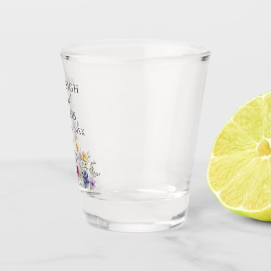 Elegant Wildflower Spring Wedding Personalized Schnapsglas (Rechts)