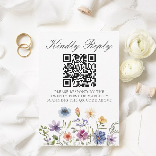 Elegant Wildflower Spring Wedding QR Code Scan RSVP Karte