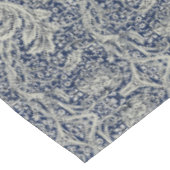 Elegant William Morris Floral Blue White Pattern Tischdecke (Schrägansicht)