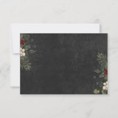 Elegant Winter Berries & Pine Black Wedding RSVP Karte (Rückseite)
