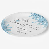 Elegant Winter Blue Little Snowflake Baby Dusche Pappteller (Schrägansicht)