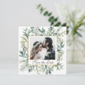 Elegant Winter Evergreen Eucalyptus Foto Wedding Save The Date (Stehend Vorderseite)