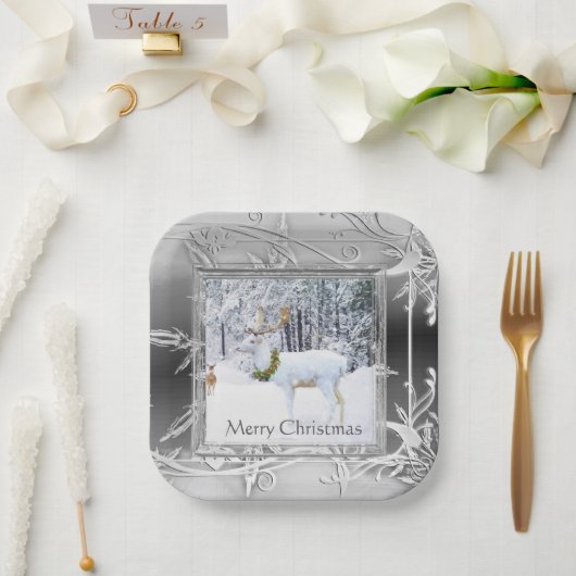 Elegant Winter Wonderland Christmas Deer Pappteller (Hochzeit)