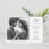 Elegant Wir sind Verlobt Gerahmtes Foto Schwarz un Ankündigung (Stehend Vorderseite)