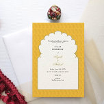 Elegant Yellow Arch Zeremonie Indische Hochzeit Einladung<br><div class="desc">Eleganter goldener Bogen in einem gelben und goldenen paisley Hintergrund Haldi Zeremonie indische Hochzeit Einladung. Karo in meiner indischen Hochzeitskollektion für passende Artikel.</div>