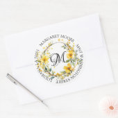 Elegant Yellow Floral Script Monogram Address Runder Aufkleber (Umschlag)