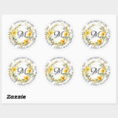 Elegant Yellow Floral Script Monogram Address Runder Aufkleber (Blatt)