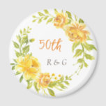 Elegant Yellow Wedding Anniversary 50. Monogramm Magnet<br><div class="desc">Eleganter Gelber Hochzeitanfänger 50. Monogramm Magnet . Es hat eine schöne elegante Gelbe Blume Kranz,  weißer Hintergrund,  ein anpassbares Monogramm. Es ist für ein 50. Hochzeitsgeschenk zum Jubiläum konzipiert. Hol es bald!</div>