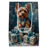 Elegant Yorkshire Terrier Dog Holiday Gift Stack Mittlere Geschenktüte (Rückseite)