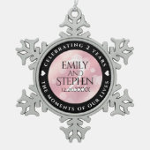 Elegante 2. Rose Quartz Hochzeitstag Schneeflocken Zinn-Ornament (Vorderseite)