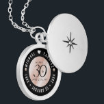 Elegante 30. Geburtstagsfeier der Perlen Medaillon<br><div class="desc">Gedenken Sie den 30. Hochzeitstag mit diesem eleganten Schloss! Elegante schwarze Serifen und serifenlose Schriftzeichen mit Perlen auf einem perlmuttfarbenen Hintergrund sorgen für eine unvergessliche Touch für diesen besondere Anlass und einen außergewöhnlichen Meilenstein. Passen Sie sich mit den Namen des glücklichen Paares und den Terminen für ihren Perlenjubiläum an. Design...</div>
