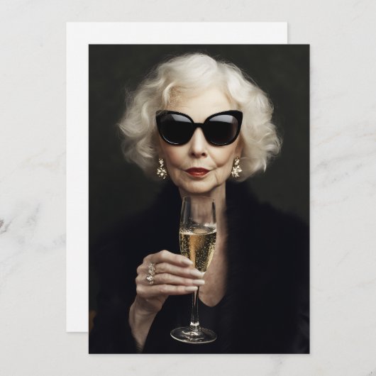 Elegante ältere Frau mit Champagner Einladung (Vorne/Hinten)