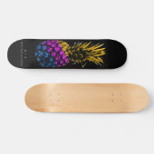 Elegante Ananas Monogramm Minimalistisches Schwarz Skateboard (Horizontal)