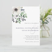 Elegante Anemone & Navy Winter Berries Hochzeit Einladung (Stehend Vorderseite)